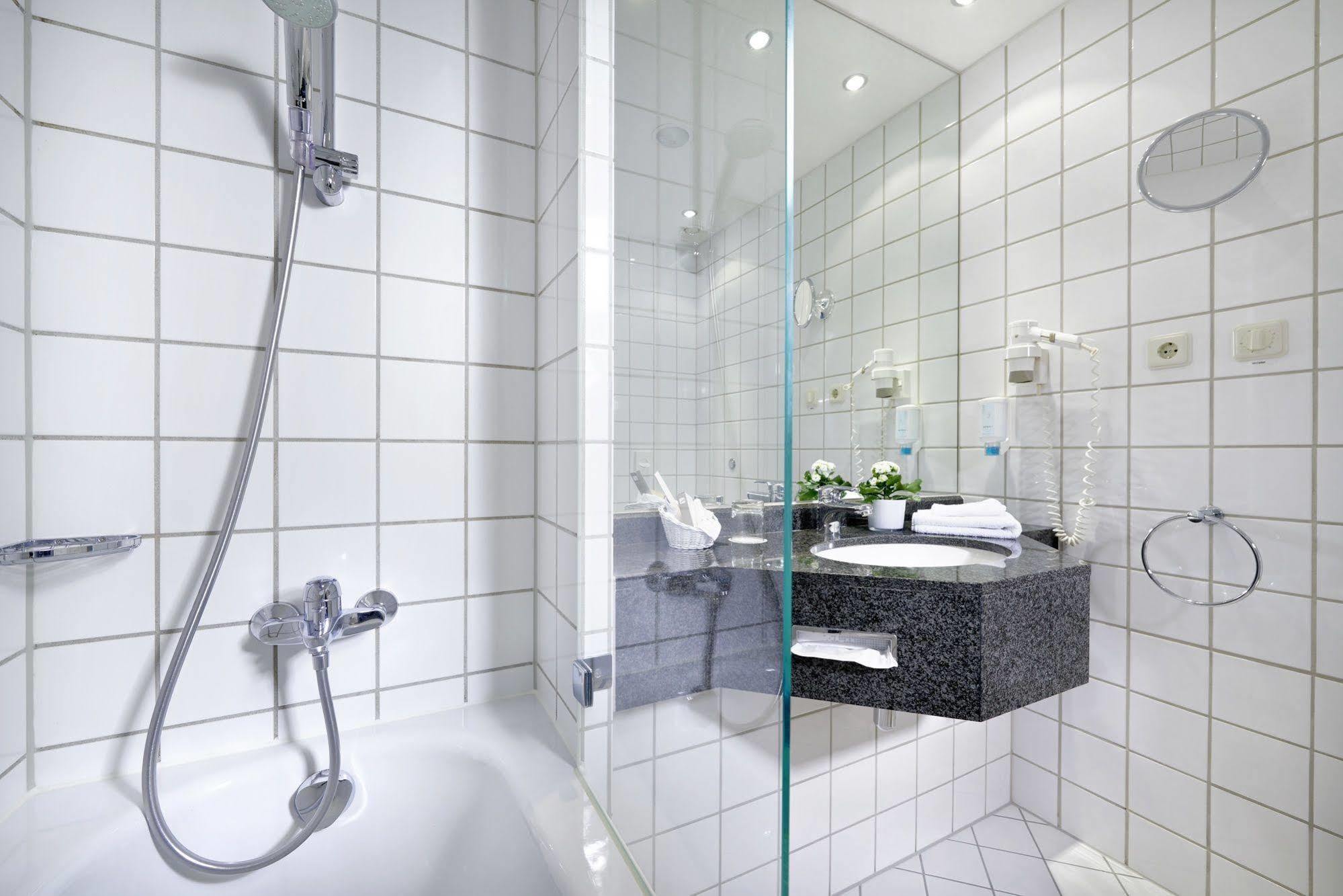 Sachsenpark-Hotel ไลป์ซิก ภายนอก รูปภาพ