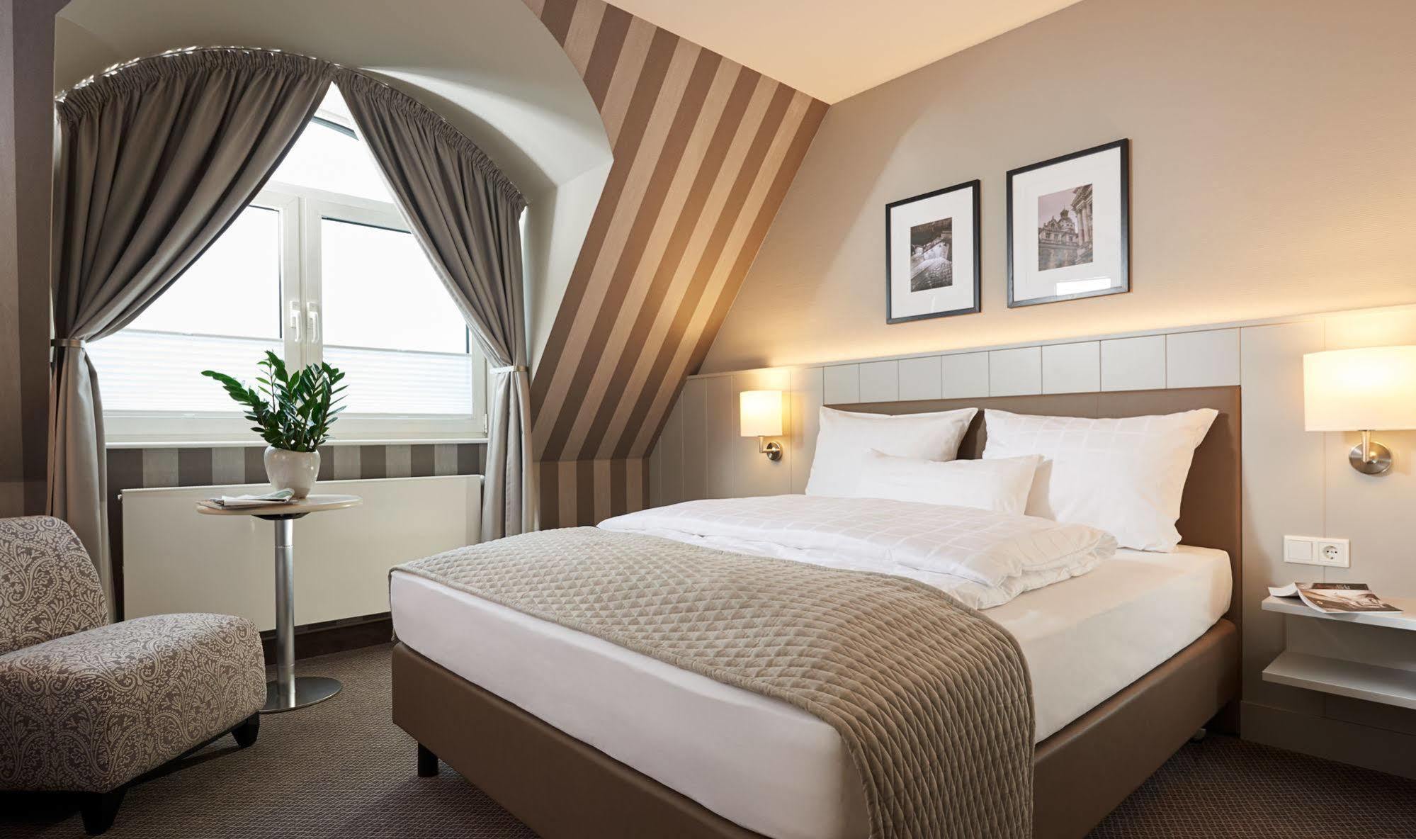 Sachsenpark-Hotel ไลป์ซิก ภายนอก รูปภาพ